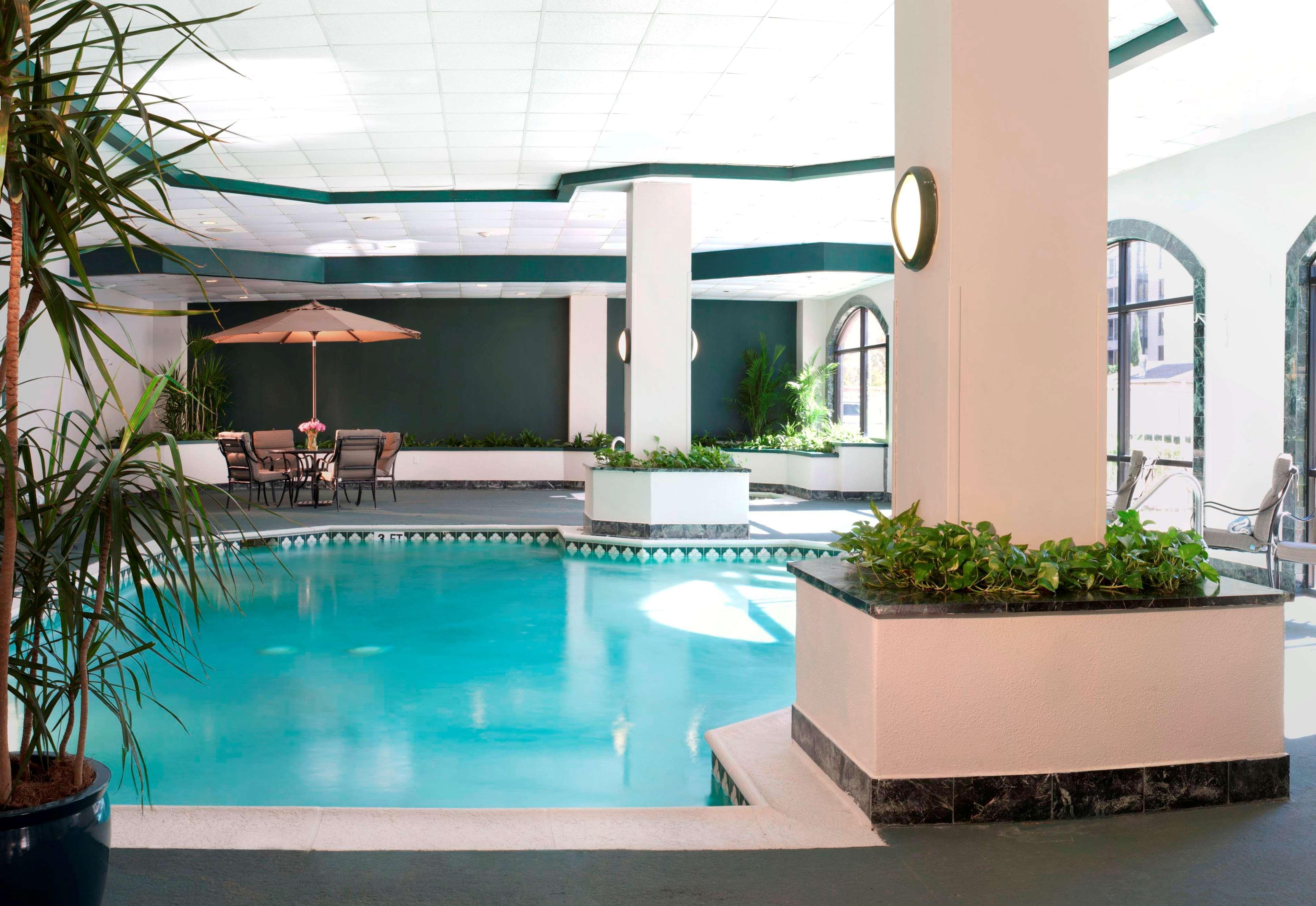 Embassy Suites By Hilton Houston Near The Galleria Екстер'єр фото