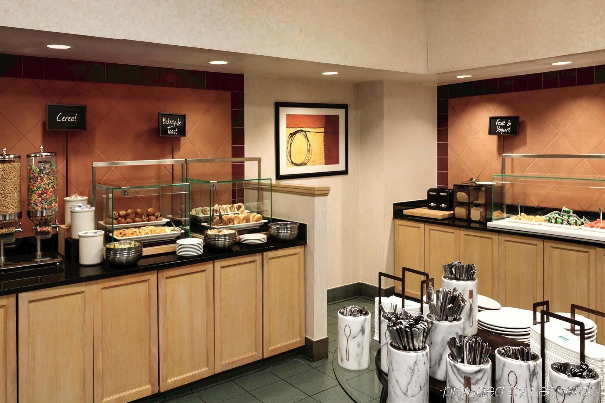 Embassy Suites By Hilton Houston Near The Galleria Екстер'єр фото